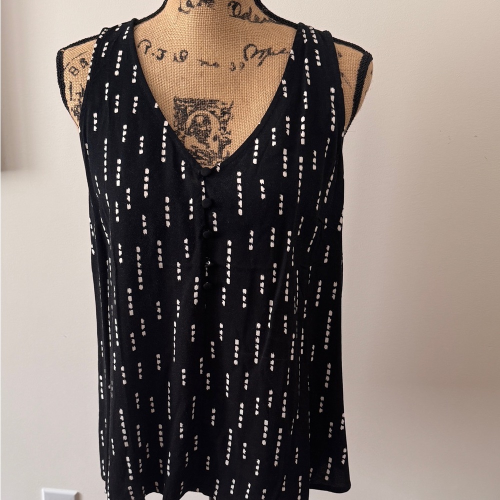 Collective Concepts Black and White Sequin Sleeveless Tank Top